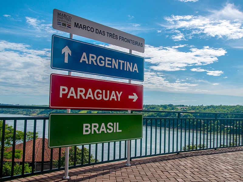 Viajar de carro para Argentina, Paraguai e Uruguai exige seguro especial