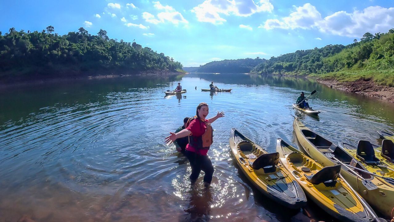 Hora de remar pelo Rio Iguaçu.